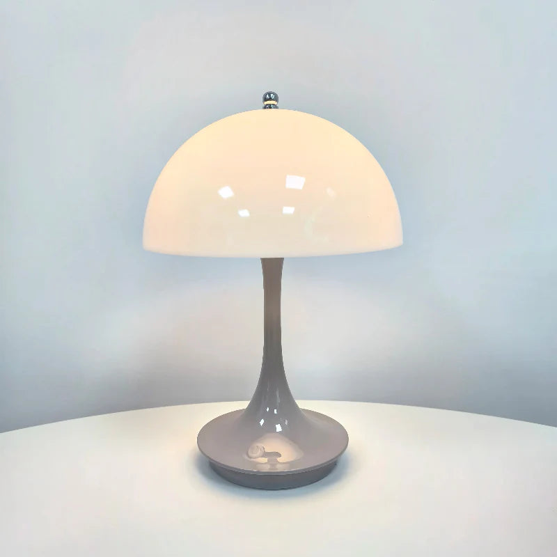 NordiGlow - Lampe de table style nordique moderne avec éclairage LED élégant et minimaliste