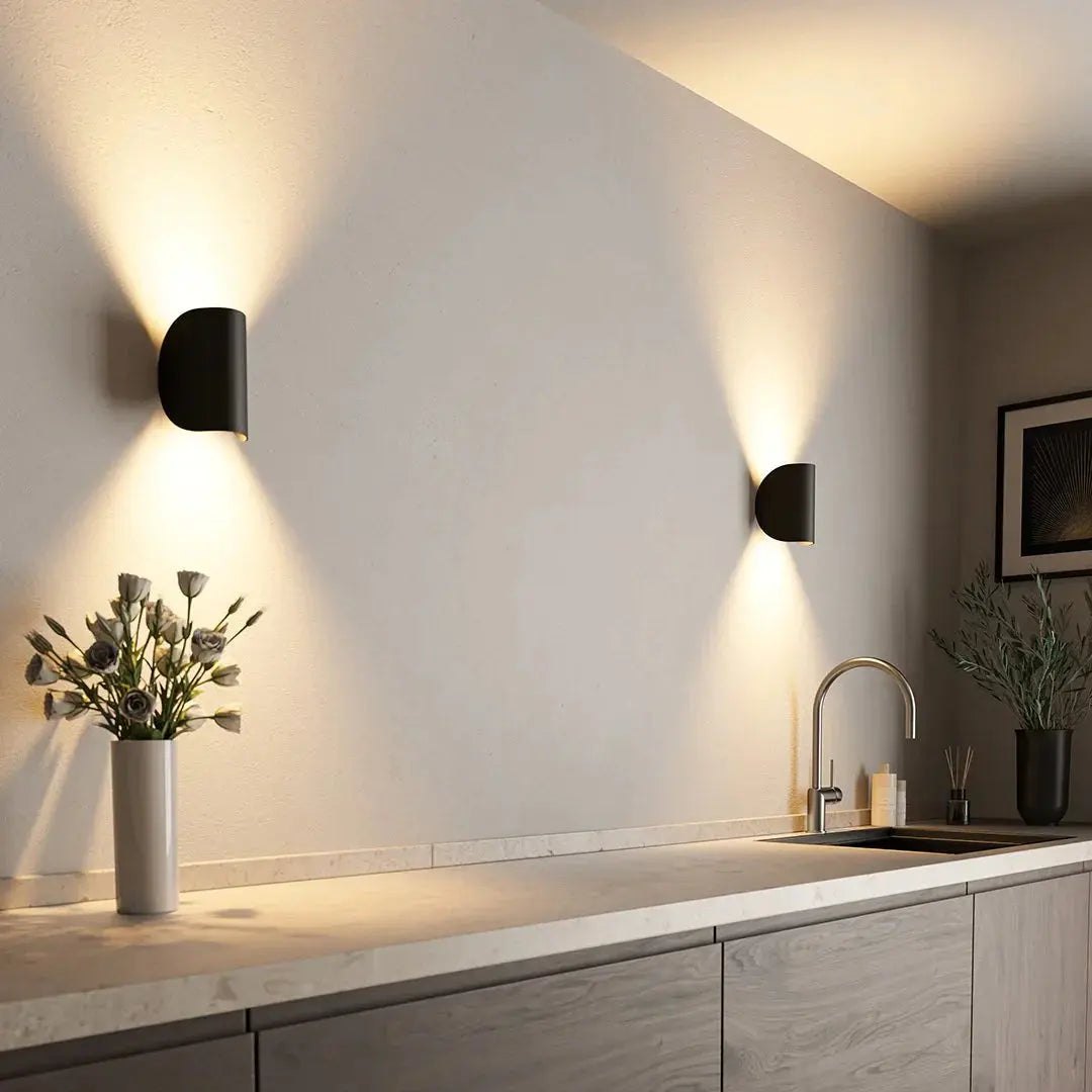 Lumévia – Applique Murale LED Élégante au Design Écoénergétique pour Tous les Espaces